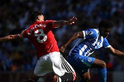 Brighton sẵn sàng bán tiền vệ Carlos Baleba trước sự chèo kéo quyết liệt từ Newcastle và MU
