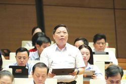 Giảm tiền kiểm cho doanh nghiệp phải đi c&ugrave;ng với bảo vệ người lao động