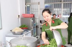 Vĩnh Long: Lan tỏa phong trào 'Ba nhất' từ việc làm thiết thực