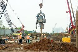 Xây dựng phương án thi công cầu Trần Hưng Đạo trong mùa mưa