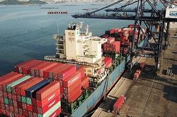 Việt Nam đón lượng đơn hàng xuất khẩu kỷ lục