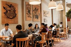 Phát nhạc tại quán cà phê: Từ thói quen vận hành đến nghĩa vụ bản quyền