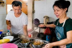 Phở bò sốt vang - món ngon phố núi