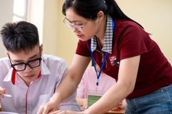 Chế độ với hiệu trưởng, hiệu phó dôi dư muốn nghỉ việc