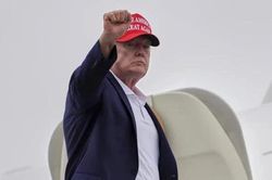 Tổng thống Trump bất ngờ yêu cầu thu hẹp tập trận Mỹ - Hàn