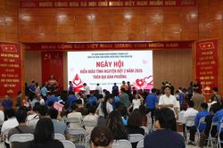 Gần 500 người tham gia Ngày hội hiến máu tình nguyện