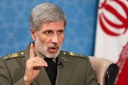 Iran treo thưởng 'gấp đôi' cho phụ nữ hạ hoặc bắt lính Mỹ