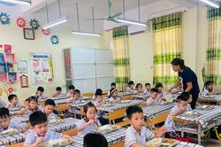 Minh bạch bữa ăn bán trú, rõ trách nhiệm đến cùng