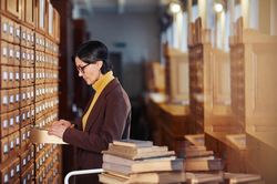 Những tiểu thuyết trinh thám hay nhất gần đây