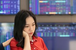 VN-Index chao đảo