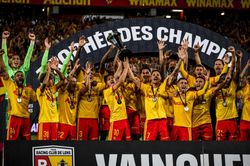 Đ&aacute;nh bại PSG, Lens gi&agrave;nh Si&ecirc;u c&uacute;p Ph&aacute;p