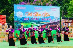 Lan tỏa di sản văn hóa các dân tộc ở Bó Sinh đến công chúng