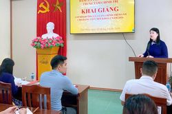 Phụ cấp với giảng viên Trung tâm Chính trị tại xã đặc biệt khó khăn