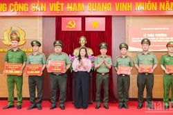 Cần Thơ khen thưởng các tập thể, cá nhân phá đường dây tiền giả