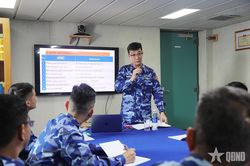 Lớp học tiếng Anh giữa đại dương