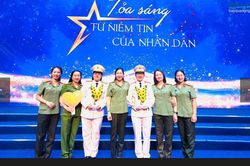 Đóa hoa thắm trong phong trào thi đua Vì an ninh Tổ quốc