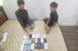 Bắt giữ hai anh em trộm 27 iPhone trị giá hơn 400 triệu đồng
