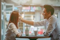 Yêu đến mấy cũng không nên vượt qua 4 ranh giới này