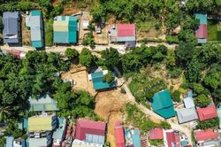 Nỗi ám ảnh sau trận sạt lở, người dân không thể về nhà