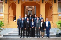 Thứ trưởng Lê Thị Thu Hằng tiếp đoàn Vụ Báo chí, Bộ Ngoại giao Lào