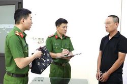 Bắt đối tượng đập kính ô tô, trộm hơn 700 triệu đồng