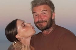 Vợ chồng Beckham lại gây sốt