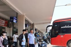 Hà Nội 'chặn' nạn đội giá vé, nhồi nhét khách dịp 2/9