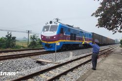 'Những cung đường sắt hôm nay thấm đẫm mồ hôi, máu của thế hệ cha ông'