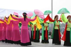 Giữ nhịp điệu múa giáo cờ, giáo quạt giữa đời sống tại Hưng Yên