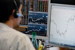 Lợi suất trái phiếu Pháp lên mức cao nhất 17 năm