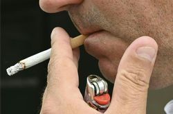 EU đề xuất tăng mạnh thuế thuốc lá, siết quản lý các sản phẩm nicotine