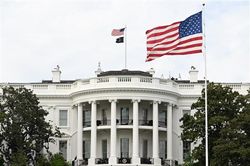 Cựu nghị sĩ Mỹ: Washington đang thảo luận khả năng tấn công hạt nhân Iran