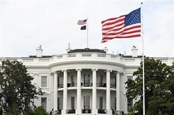 Cựu nghị sĩ Mỹ: Washington đang thảo luận khả năng tấn công hạt nhân Iran