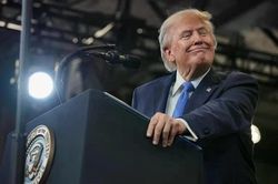 Ông Trump dọa “chiếm” eo biển Hormuz: Có khả thi về mặt pháp lý?