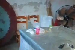 Về quê vì thất nghiệp, cô gái 23 tuổi bật khóc trước cảnh tượng khi đến nhà