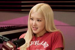 Rosé nói gì về tương lai BLACKPINK giữa tranh cãi kỷ niệm 10 năm?