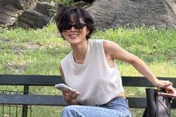 Hwasa khoe vóc dáng thon gọn trong chuyến lưu diễn tại Mỹ