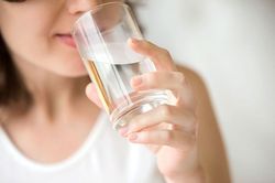 4 thời điểm trong ngày không nên uống quá nhiều nước, nhiều người vẫn vô tình mắc phải