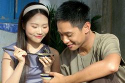 Cùng Phương Mỹ Chi, thưởng thức loạt đặc sản ở quê hương 'Người Thương'
