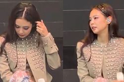 Jennie bật khóc trên sân khấu