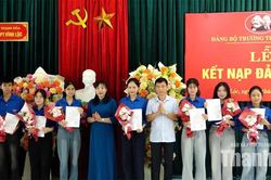 Đảng bộ xã Vĩnh Lộc làm tốt công tác tạo nguồn, phát triển đảng viên