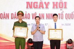 Phó Chủ tịch UBND tỉnh Đào Quang Khải dự Ngày hội toàn dân bảo vệ an ninh Tổ quốc xã Tam Tiến