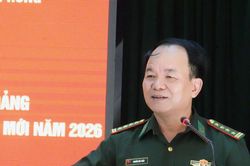 Bồi dưỡng nhận thức về Đảng cho quần chúng ưu tú, lý luận chính trị cho đảng viên mới