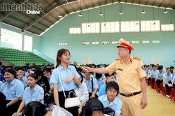 Tuyên truyền pháp luật cho gần 500 học sinh Trường Cao đẳng Kỹ thuật Công nghệ Nha Trang