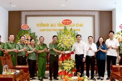 Thường trực Tỉnh ủy chúc mừng Công an tỉnh nhân kỷ niệm 81 năm Ngày truyền thống