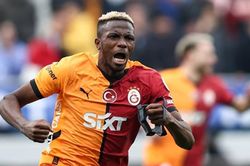 Manchester United chính thức hỏi mua Victor Osimhen nhưng vướng rào cản 111 triệu bảng