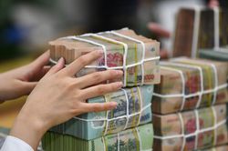 Lãi suất ngân hàng ngày 17/8/2026: VCBNeo bất ngờ giảm lãi suất tiền gửi đến 0,8%/năm