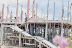 Đắk Lắk dựng 100 'điểm tựa' an toàn cho người dân vùng lũ