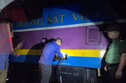 Lái tàu thuộc Xí nghiệp Đầu máy Hà Nội hút trộm dầu để bán, thu hơn 4,5 tỷ đồng