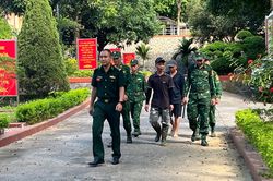 BĐBP Lào Cai: Triệt phá vụ vận chuyển thực phẩm bẩn với thủ đoạn hết sức tinh vi